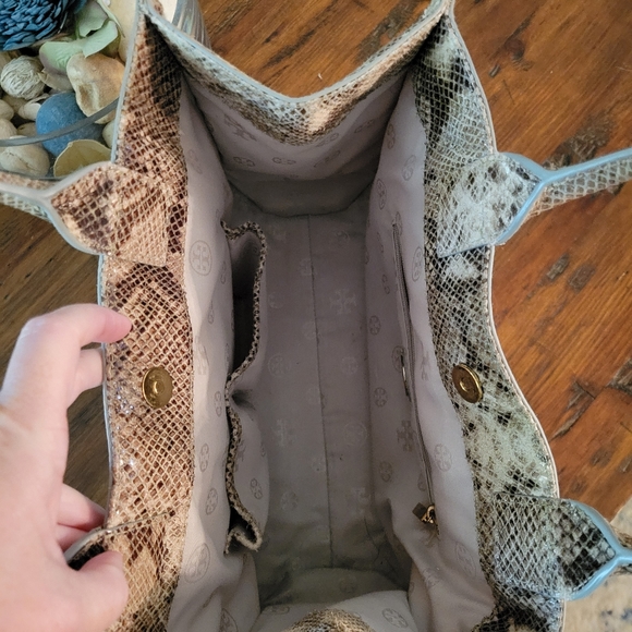 Tory Burch purse - Picture 4 of 8